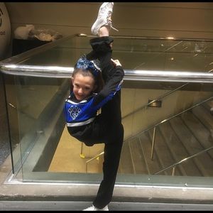 Meet your Posher, Avery